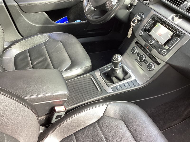 Volkswagen Passat 1.6 TDI Comfortline BlueMotion Tech 2015 – снимка 34