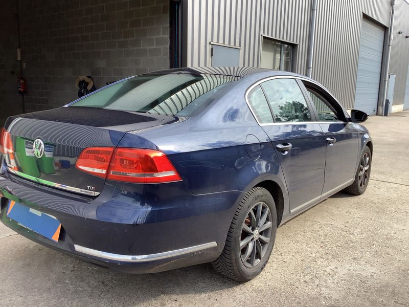 Volkswagen Passat 1.6 TDI Comfortline BlueMotion Tech 2015 – снимка 8
