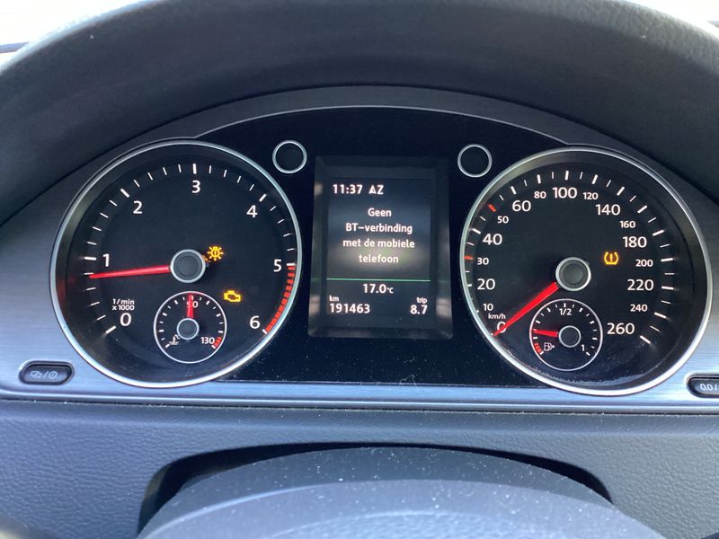 Volkswagen Passat 1.6 TDI Comfortline BlueMotion Tech 2015 – снимка 18