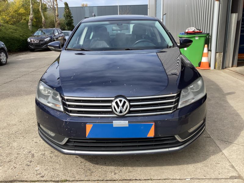Volkswagen Passat 1.6 TDI Comfortline BlueMotion Tech 2015 – снимка 14