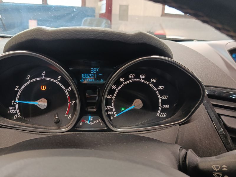Ford Fiesta 1.0 EcoBoost Titanium 2016 – снимка 4