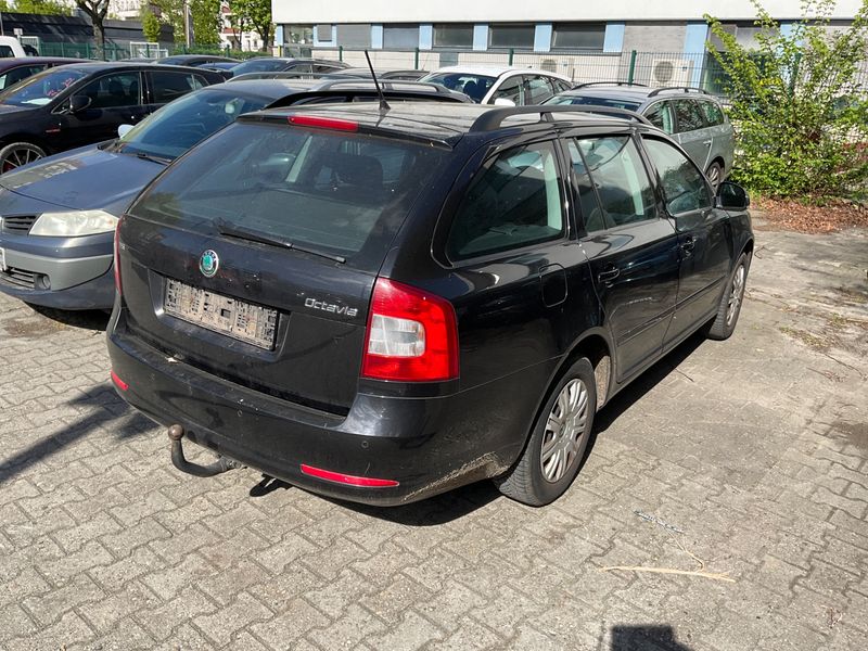 Skoda Octavia 1.4 TSI Ambiente 2013 – снимка 2