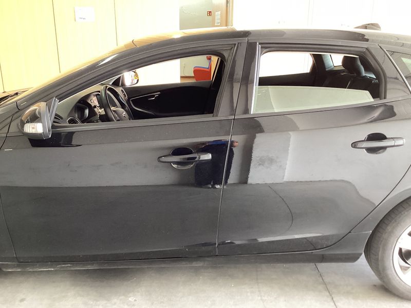 Volvo V40 2.0 D2 Kinetic 2018 – снимка 4