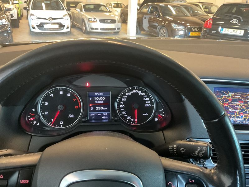 Audi Q5 2.0 TFSI quattro 2009 – снимка 18