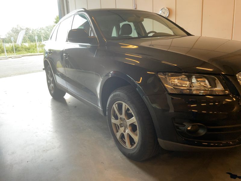 Audi Q5 2.0 TFSI quattro 2009 – снимка 12
