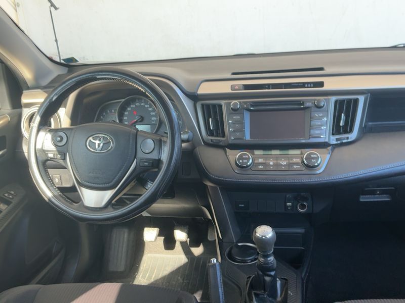 Toyota RAV 4 2.2 D-4D Style 2013 – снимка 17