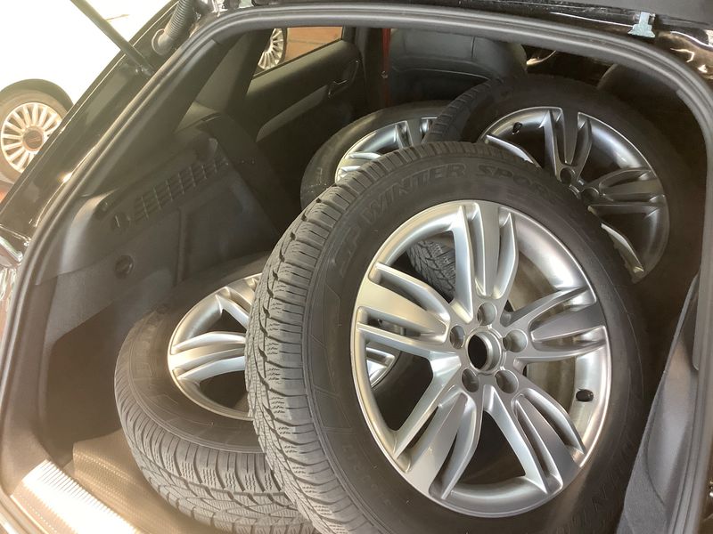 Audi Q3 2.0 TFSI quattro Sport 2015 – снимка 15