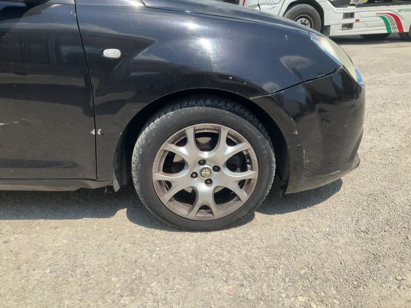Alfa Romeo MiTo 1.6 JTD Distinctive 2010 – снимка 20