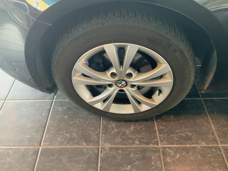 Alfa Romeo Giulietta 1.6 JTDM Distinctive 2012 – снимка 3