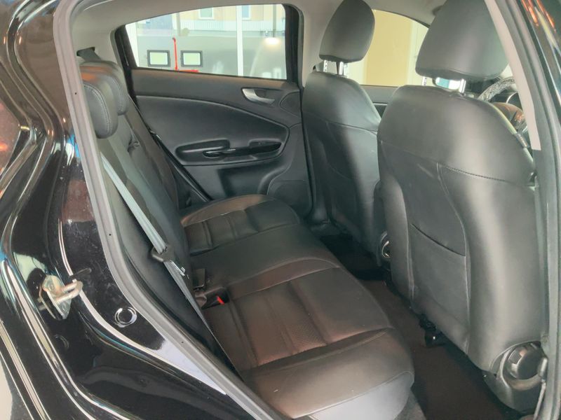 Alfa Romeo Giulietta 1.6 JTDM Distinctive 2012 – снимка 20