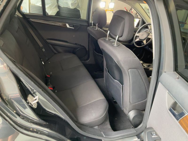Mercedes-Benz C-Klasse C 200 CGI T BlueEfficiency Classic 2012 – снимка 19