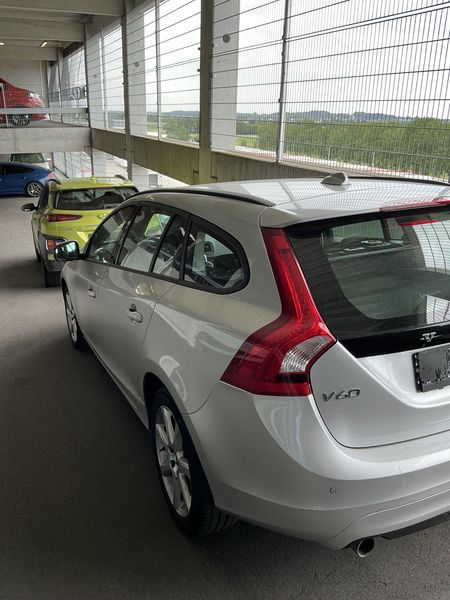 Volvo V60 2.0 D3 Linje Business 2016 – снимка 6