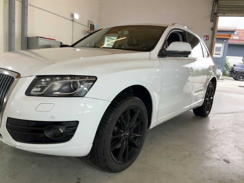 Audi Q5 2.0 TDI quattro 2009 – снимка 2