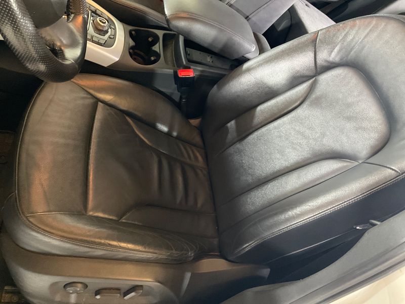 Audi Q5 2.0 TDI quattro 2009 – снимка 24
