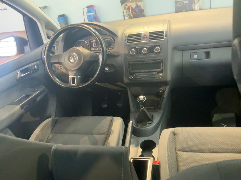 Volkswagen Touran 1.6 TDI Comfortline BlueMotion Tech 2012 – снимка 18