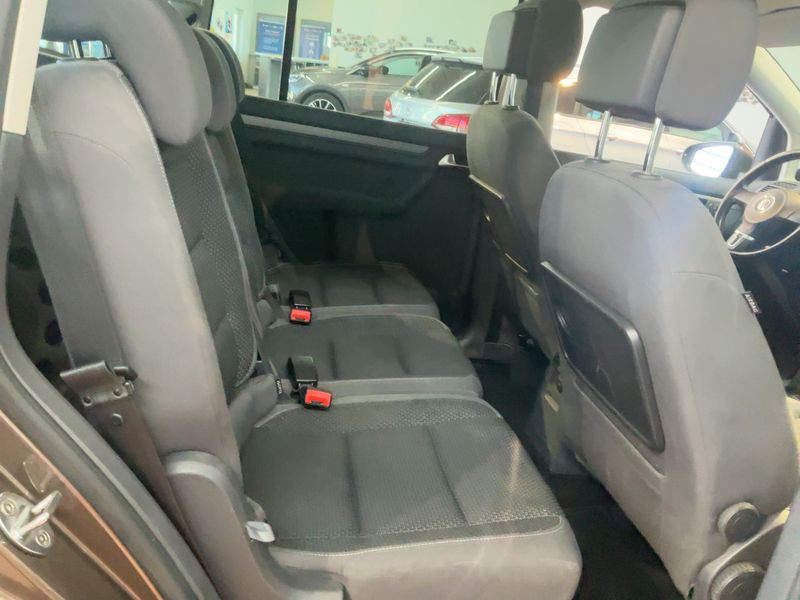 Volkswagen Touran 1.6 TDI Comfortline BlueMotion Tech 2012 – снимка 20