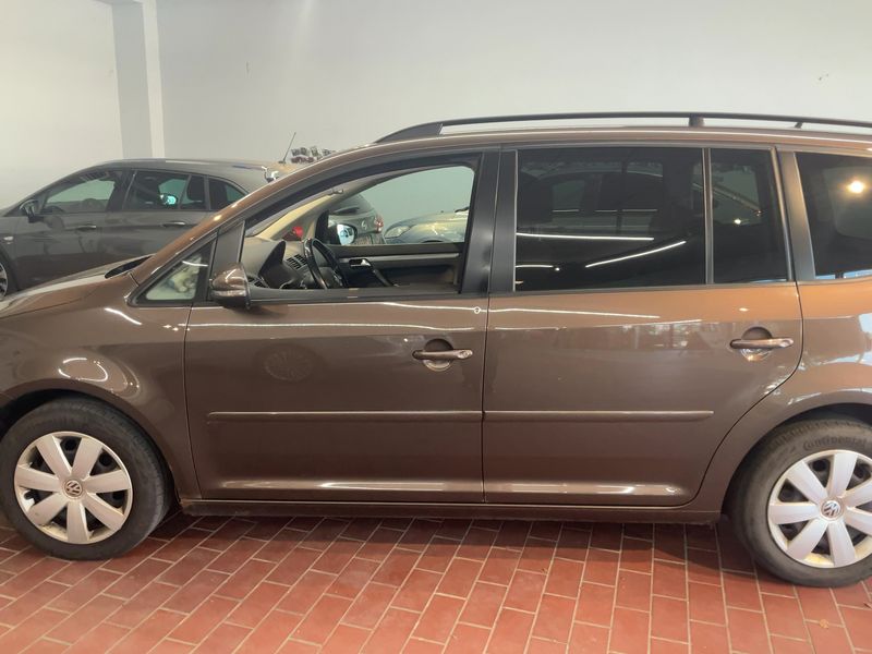 Volkswagen Touran 1.6 TDI Comfortline BlueMotion Tech 2012 – снимка 4