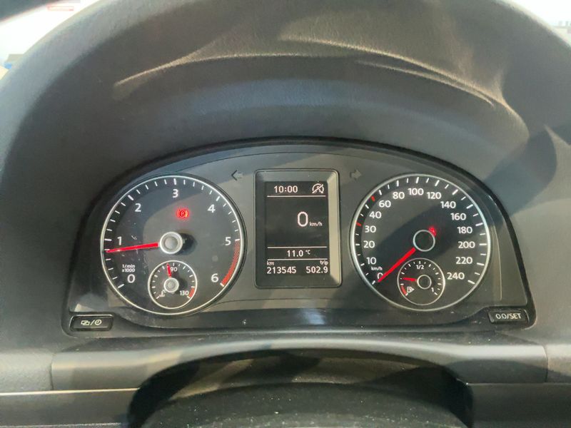 Volkswagen Touran 1.6 TDI Comfortline BlueMotion Tech 2012 – снимка 19