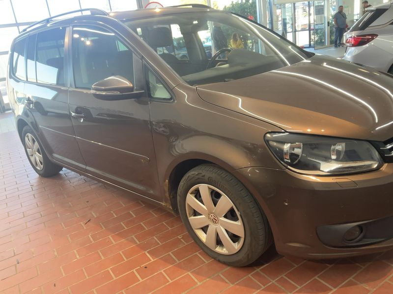 Volkswagen Touran 1.6 TDI Comfortline BlueMotion Tech 2012 – снимка 12