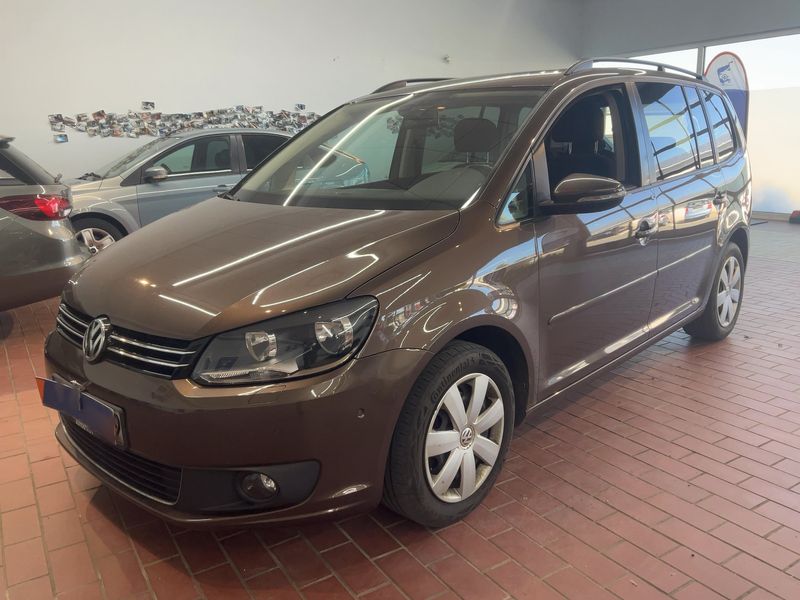 Volkswagen Touran 1.6 TDI Comfortline BlueMotion Tech 2012 – снимка 1