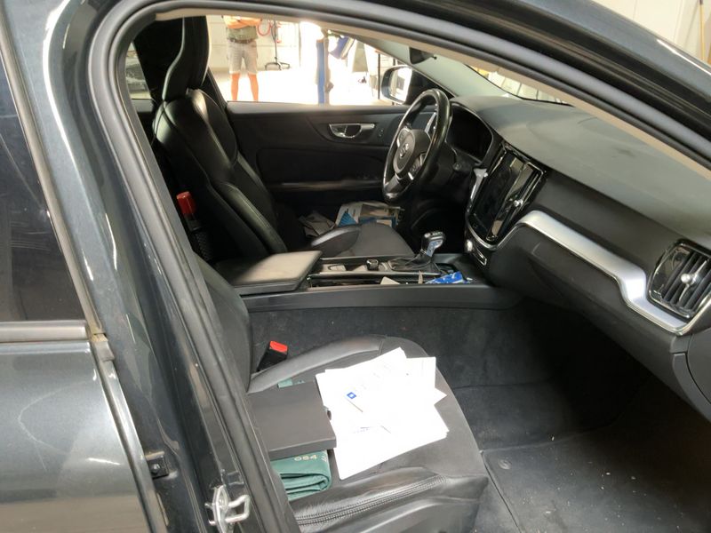 Volvo V60 2.0 D3 Momentum 2018 – снимка 16
