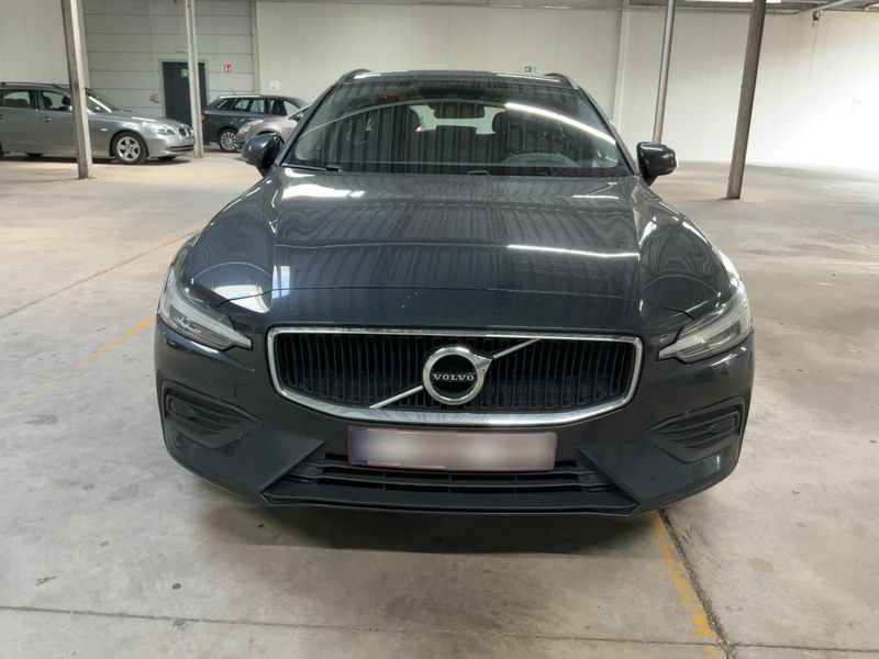 Volvo V60 2.0 D3 Momentum 2018 – снимка 14