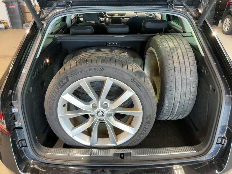 Skoda Superb 2.0 TDI Style 2016 – снимка 16