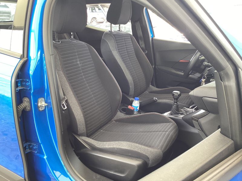 Peugeot 2008 1.2 PureTech Active Pack 2023 – снимка 16