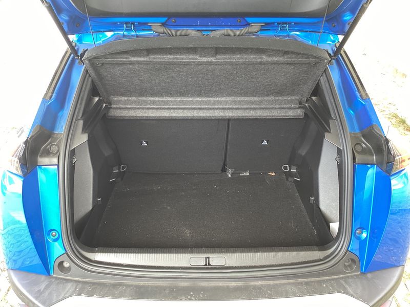 Peugeot 2008 1.2 PureTech Active Pack 2023 – снимка 15