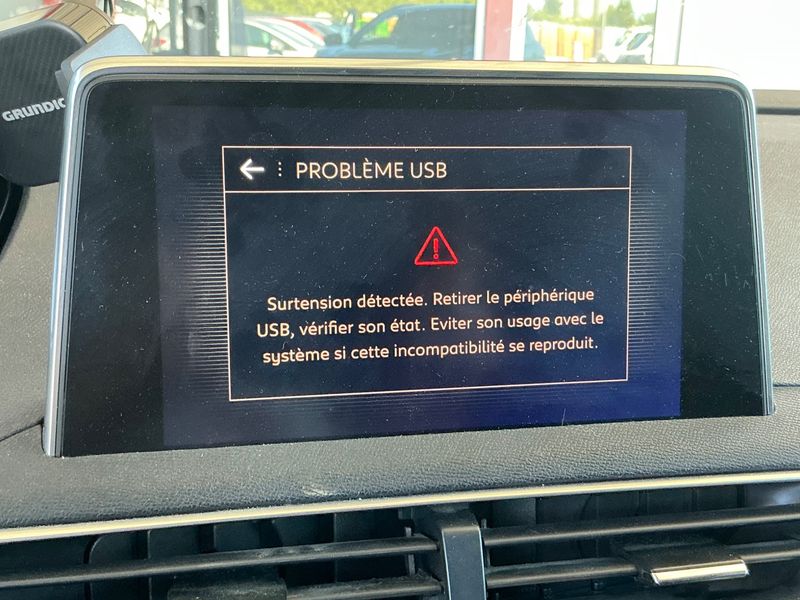 Peugeot 3008 1.6 Blue-HDi GT Line 2017 – снимка 41