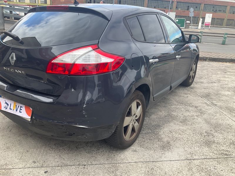 Renault Megane 1.6 Dynamique 2009 – снимка 2