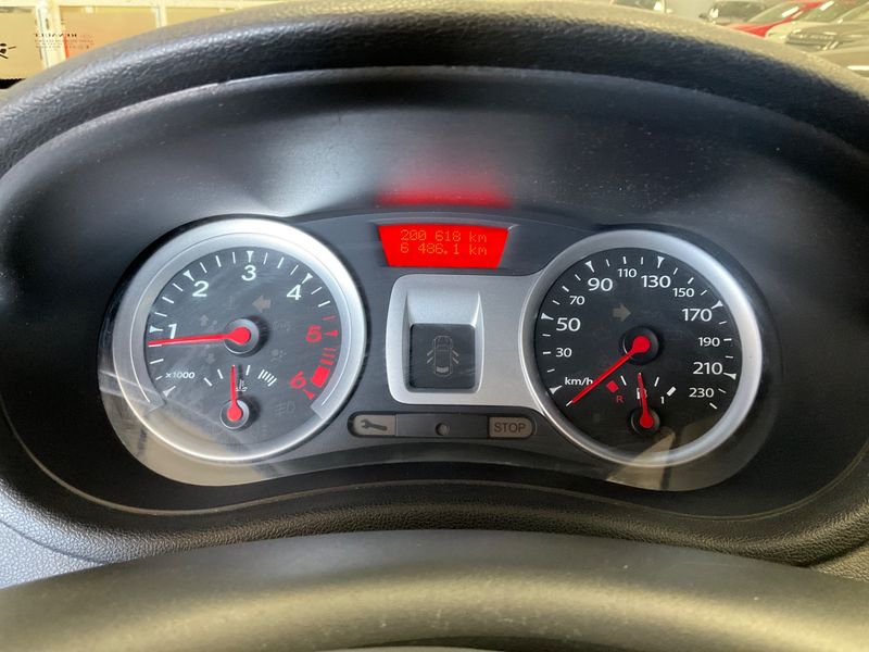 Renault Clio 1.5 dCi Expression 2010 – снимка 4