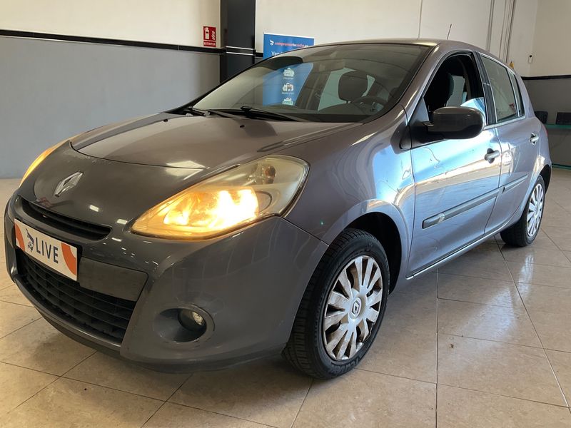 Renault Clio 1.5 dCi Expression 2010 – снимка 1