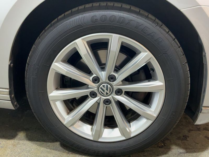 Volkswagen Passat 2.0 TDI Highline BlueMotion Tech 2016 – снимка 11