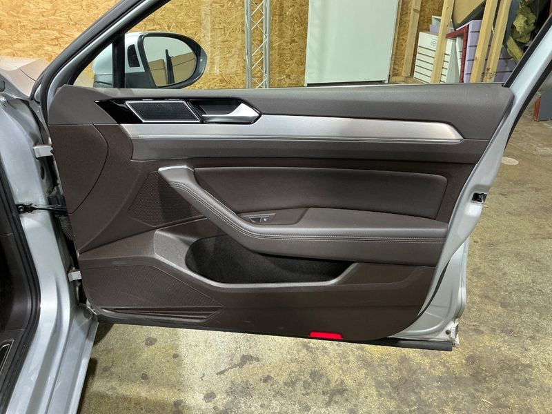 Volkswagen Passat 2.0 TDI Highline BlueMotion Tech 2016 – снимка 31