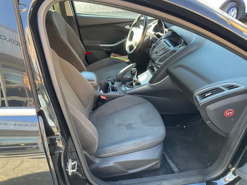 Ford Focus 1.0 EcoBoost Titanium 2012 – снимка 3