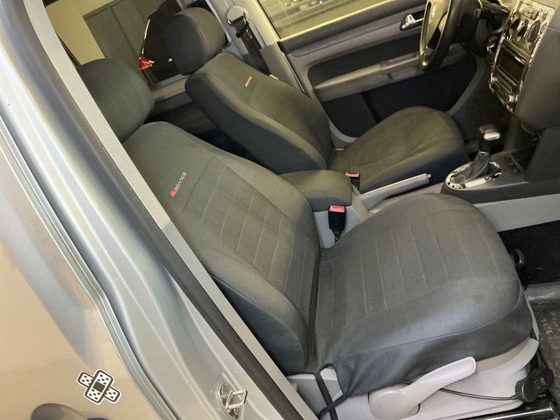 Volkswagen Caddy 1.9 TDI Life Team 2010 – снимка 39