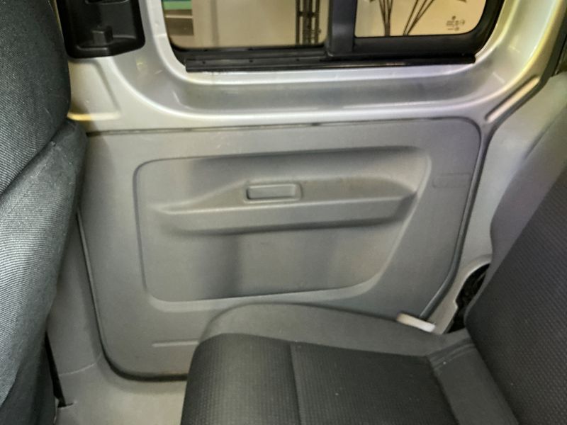 Volkswagen Caddy 1.9 TDI Life Team 2010 – снимка 35