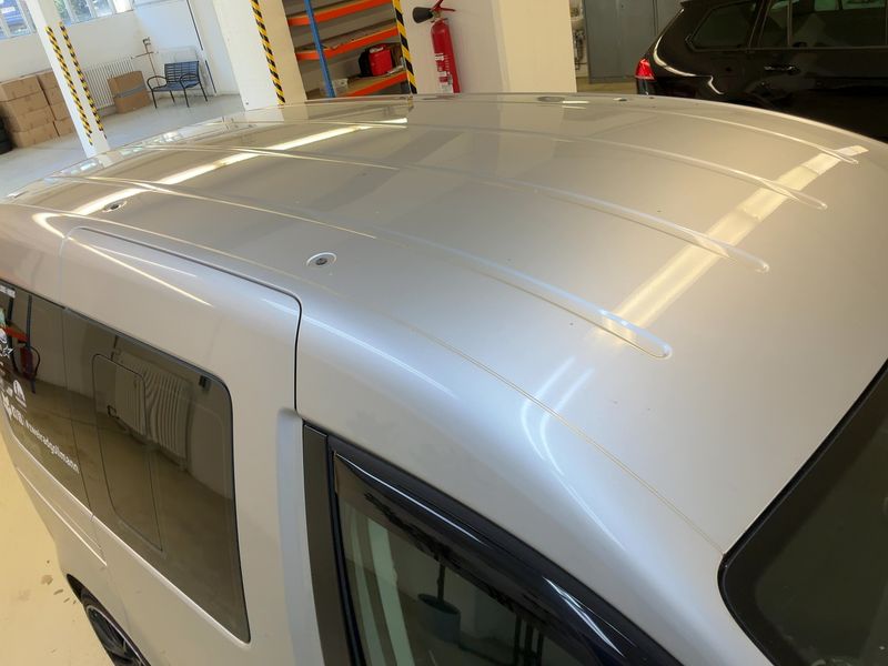 Volkswagen Caddy 1.9 TDI Life Team 2010 – снимка 13
