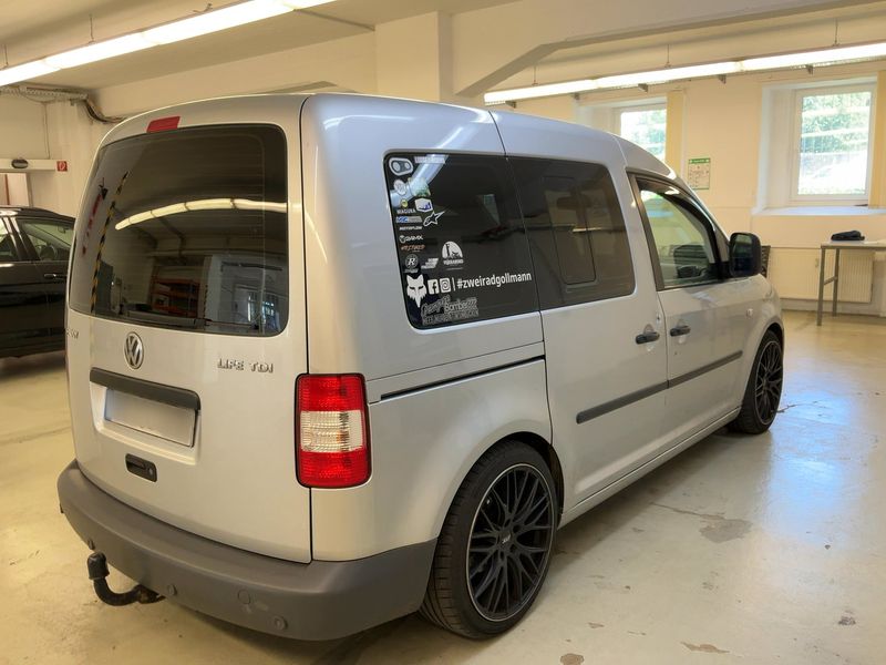 Volkswagen Caddy 1.9 TDI Life Team 2010 – снимка 8