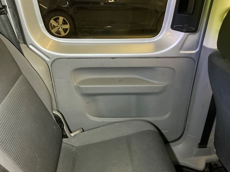 Volkswagen Caddy 1.9 TDI Life Team 2010 – снимка 31