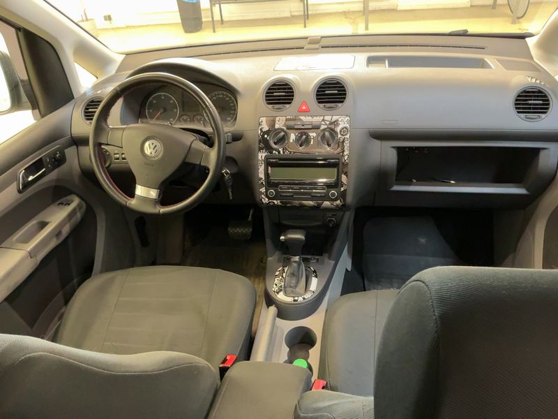 Volkswagen Caddy 1.9 TDI Life Team 2010 – снимка 18