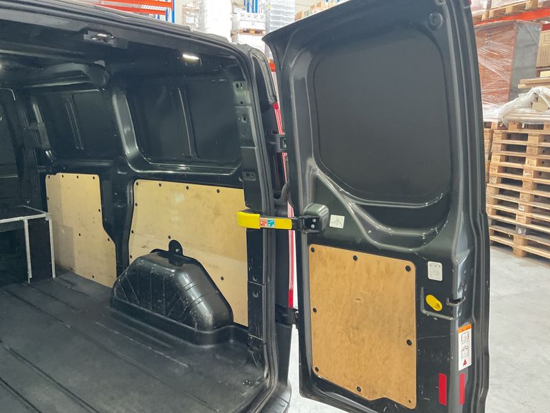 Ford Transit 2.0 TDCi 290 L1 Trend 2017 – снимка 26