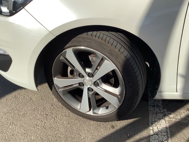 Peugeot 308 1.6 Blue-HDi Allure 2016 – снимка 3