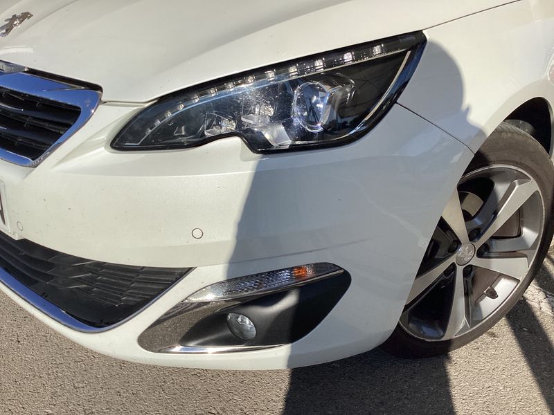 Peugeot 308 1.6 Blue-HDi Allure 2016 – снимка 33