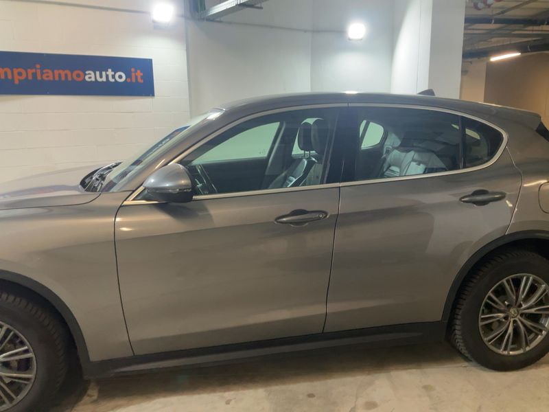 Alfa Romeo Stelvio 2.2 JTDM Executive Q4 2017 – снимка 4