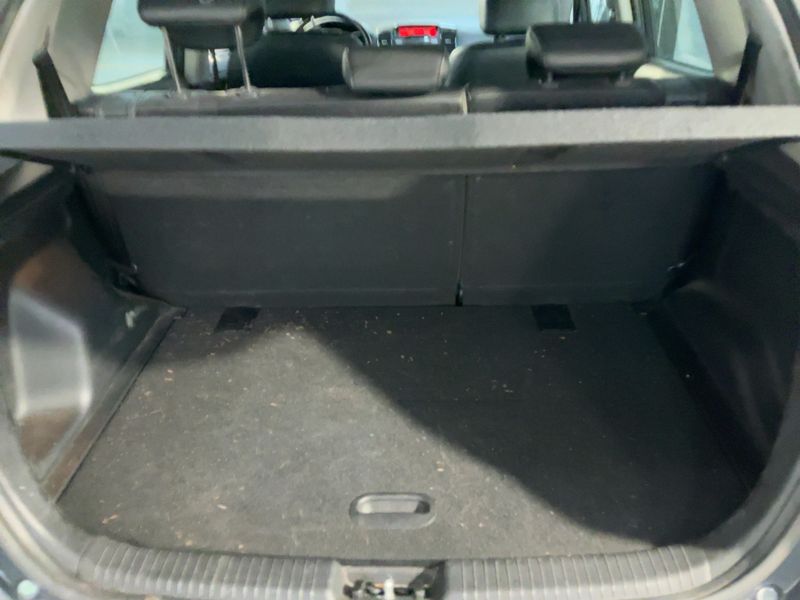 Kia Venga 1.4 Cool 2016 – снимка 15