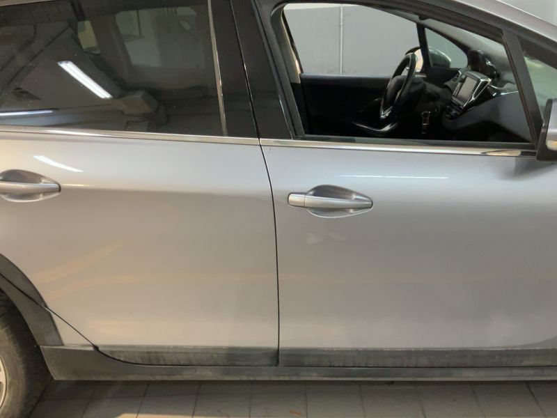 Peugeot 2008 1.6 Blue-HDi Allure 2017 – снимка 10