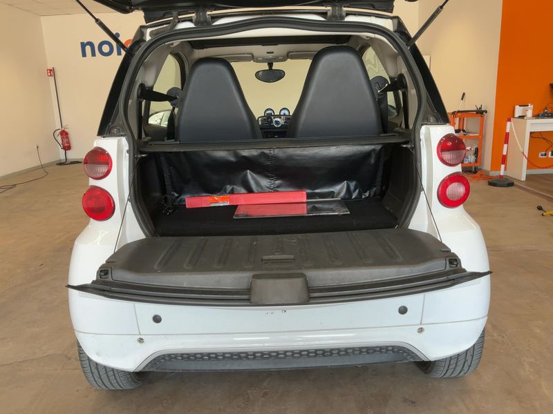 Smart fortwo 1.0 Micro Hybrid Drive pure 2013 – снимка 15