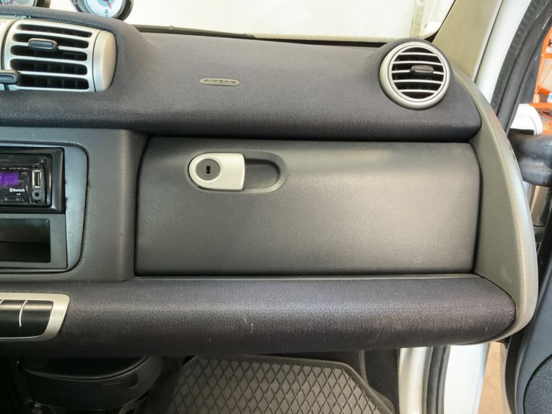 Smart fortwo 1.0 Micro Hybrid Drive pure 2013 – снимка 21